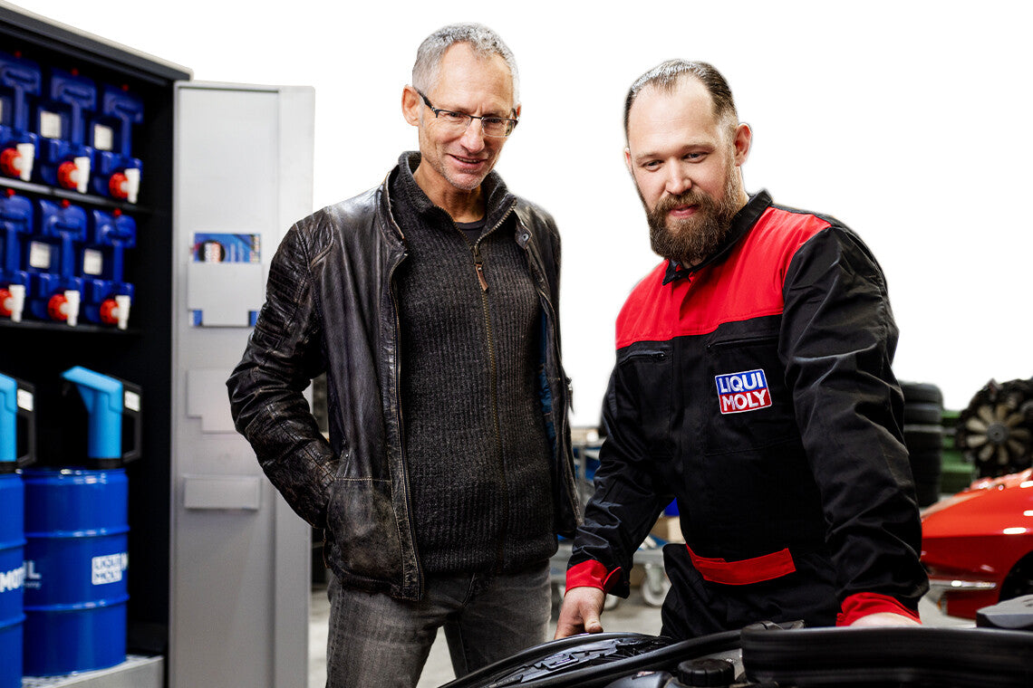 STREETWEAR Sweatshirt Under the Hood – Bild 13